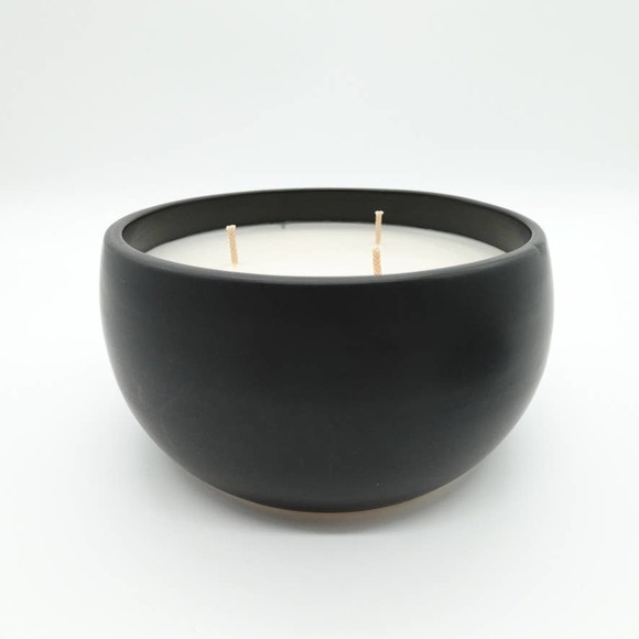 ZODAX Bodega Ceramic Candle Large Black Lemon Blackberry Musk 16.7oz 50hr NIB - Picture 7 of 11